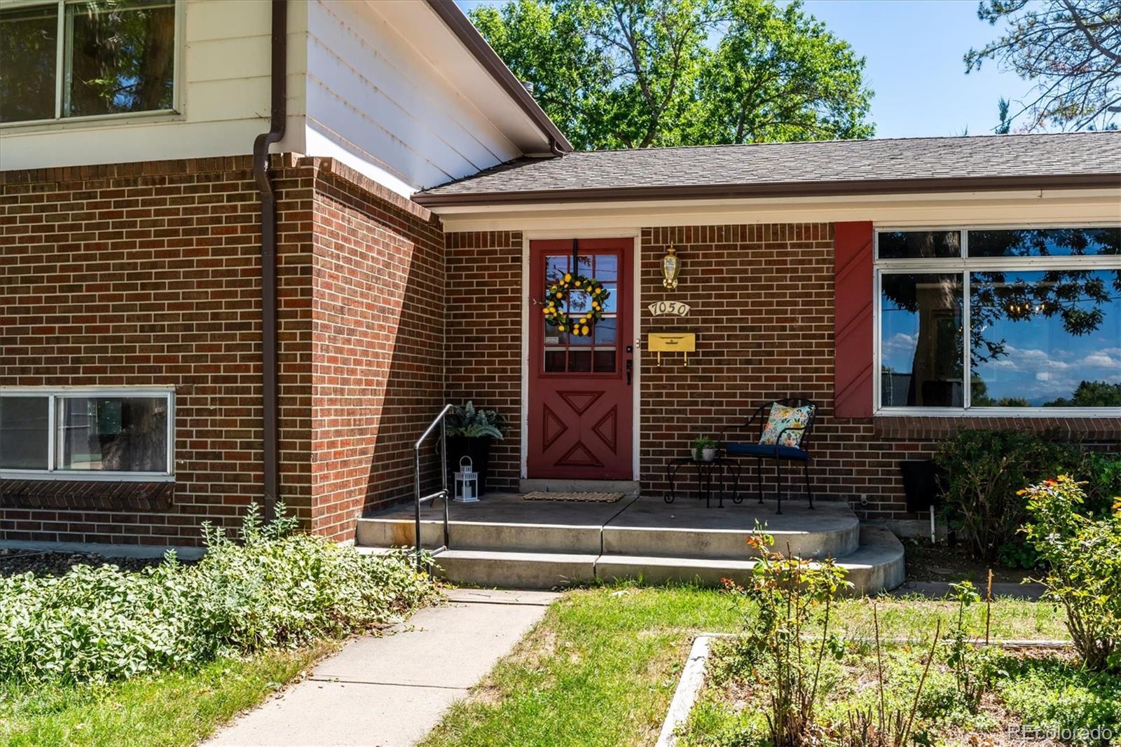 MLS Image #2 for 7050 s uinta street,centennial, Colorado
