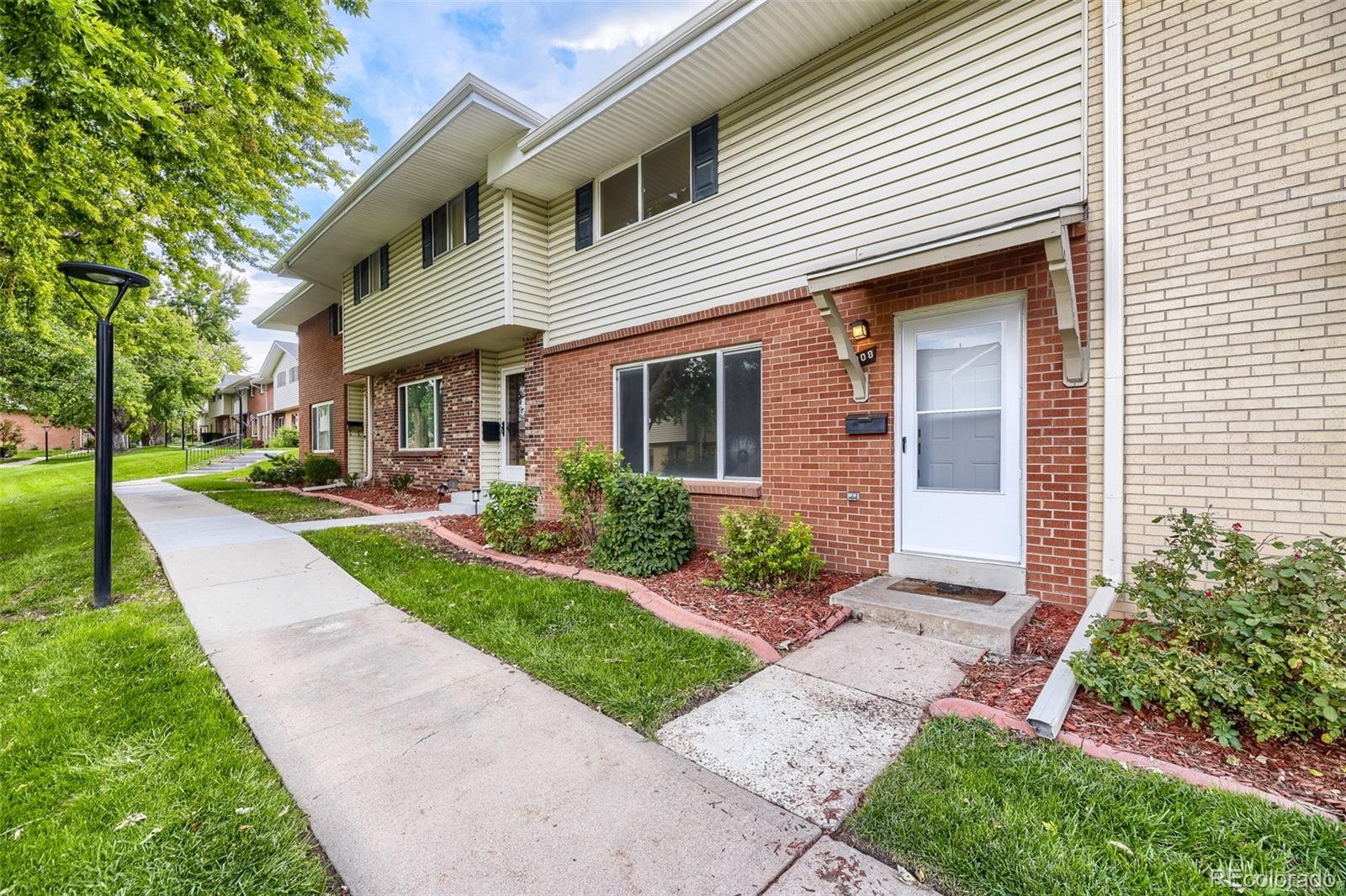 MLS Image #9 for 9008 e mansfield avenue,denver, Colorado