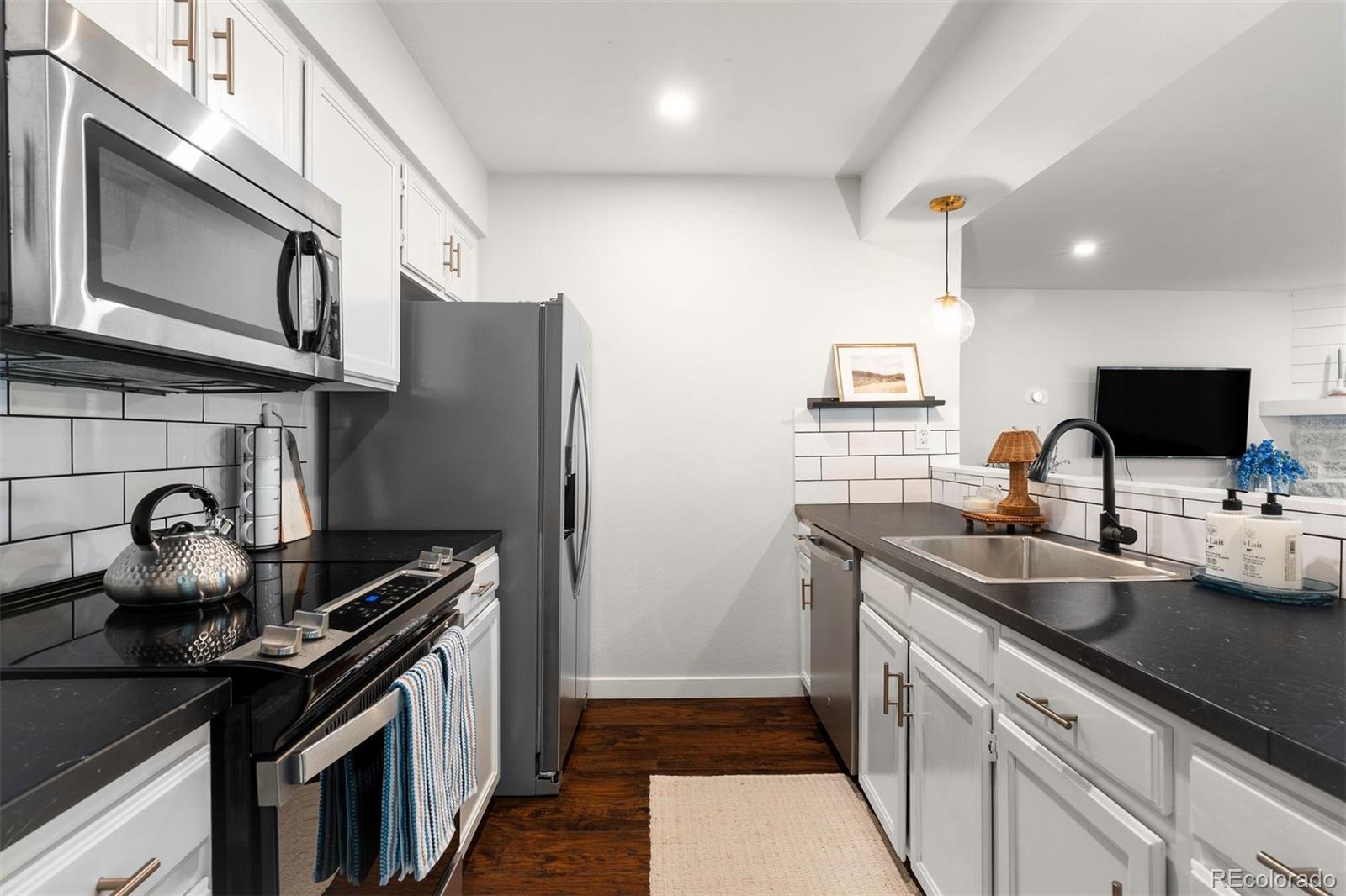 MLS Image #10 for 3600 s pierce street,denver, Colorado
