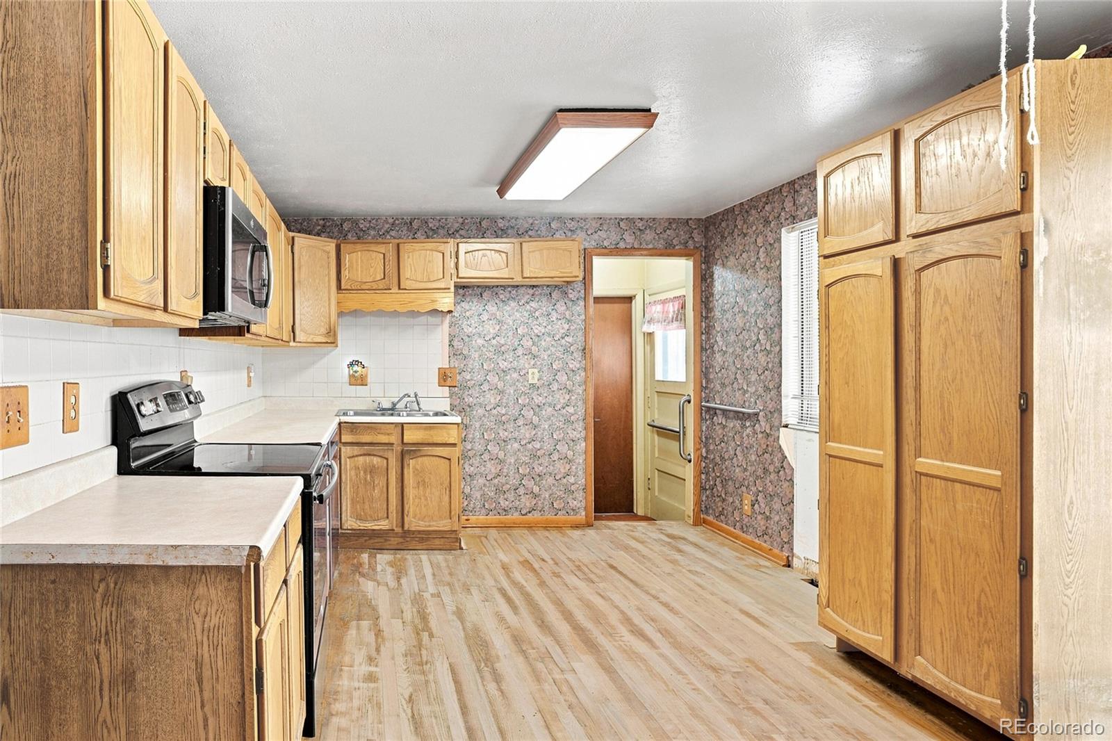 MLS Image #4 for 1567 s dover court,denver, Colorado