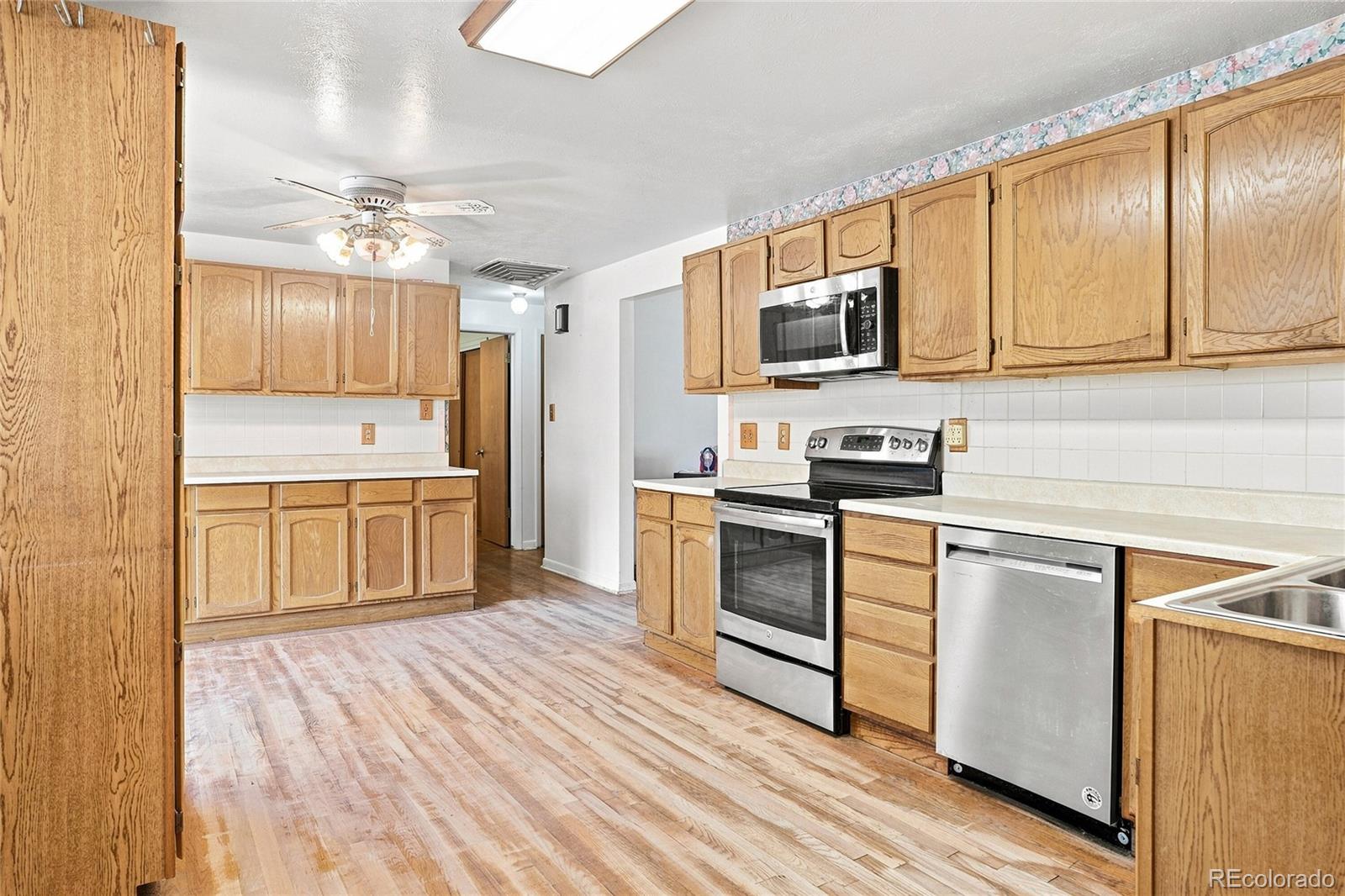 MLS Image #5 for 1567 s dover court,denver, Colorado