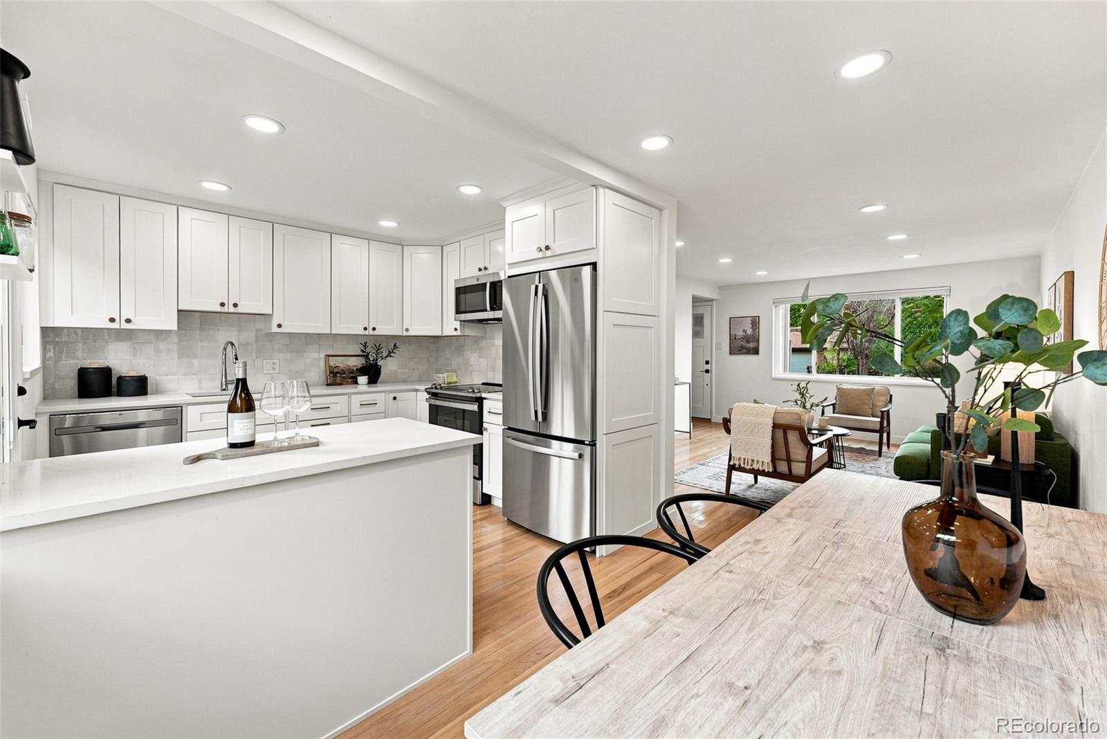 MLS Image #11 for 1364  ivanhoe street,denver, Colorado