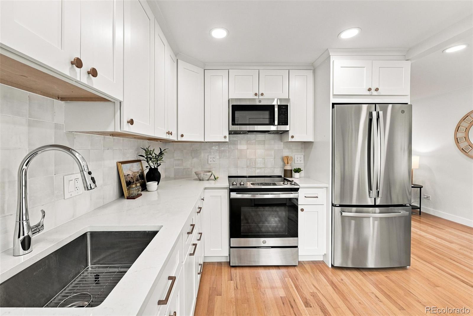 MLS Image #16 for 1364  ivanhoe street,denver, Colorado
