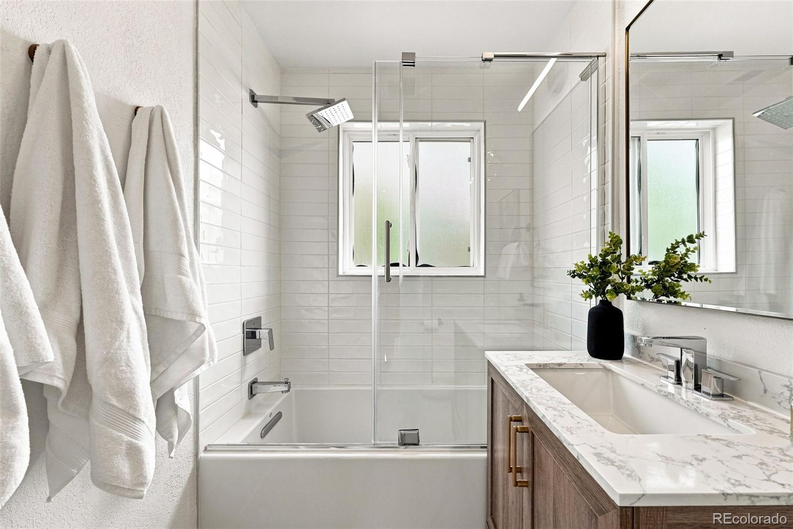 MLS Image #25 for 1364  ivanhoe street,denver, Colorado
