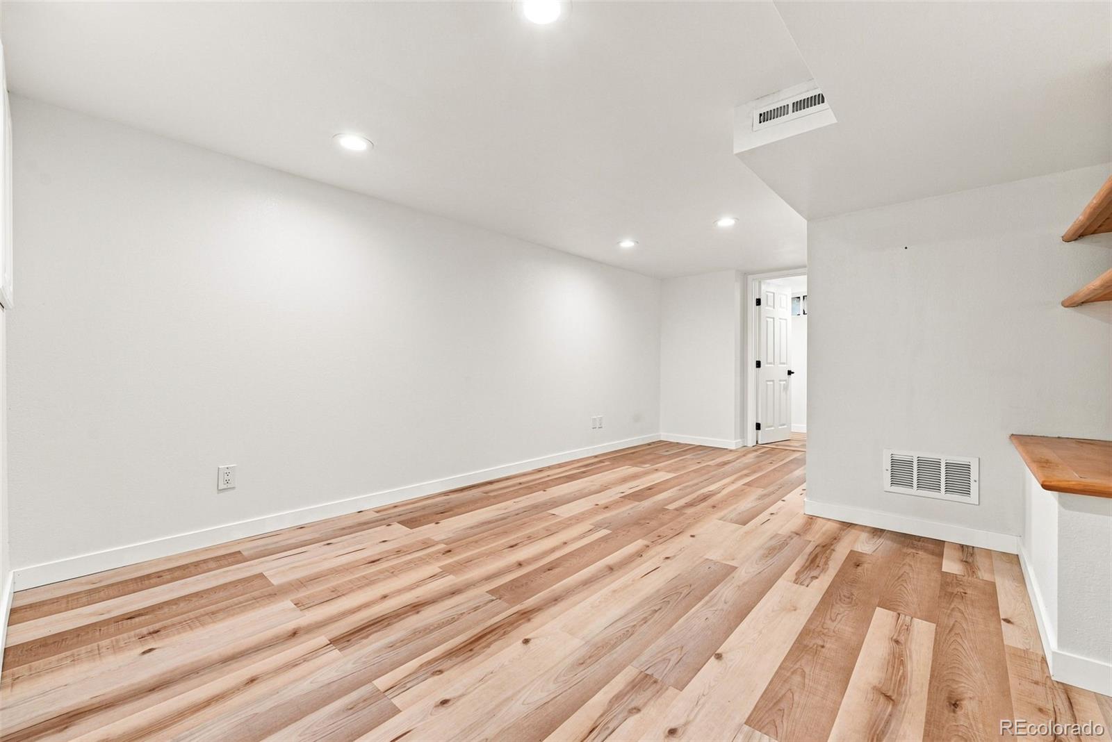 MLS Image #28 for 1364  ivanhoe street,denver, Colorado