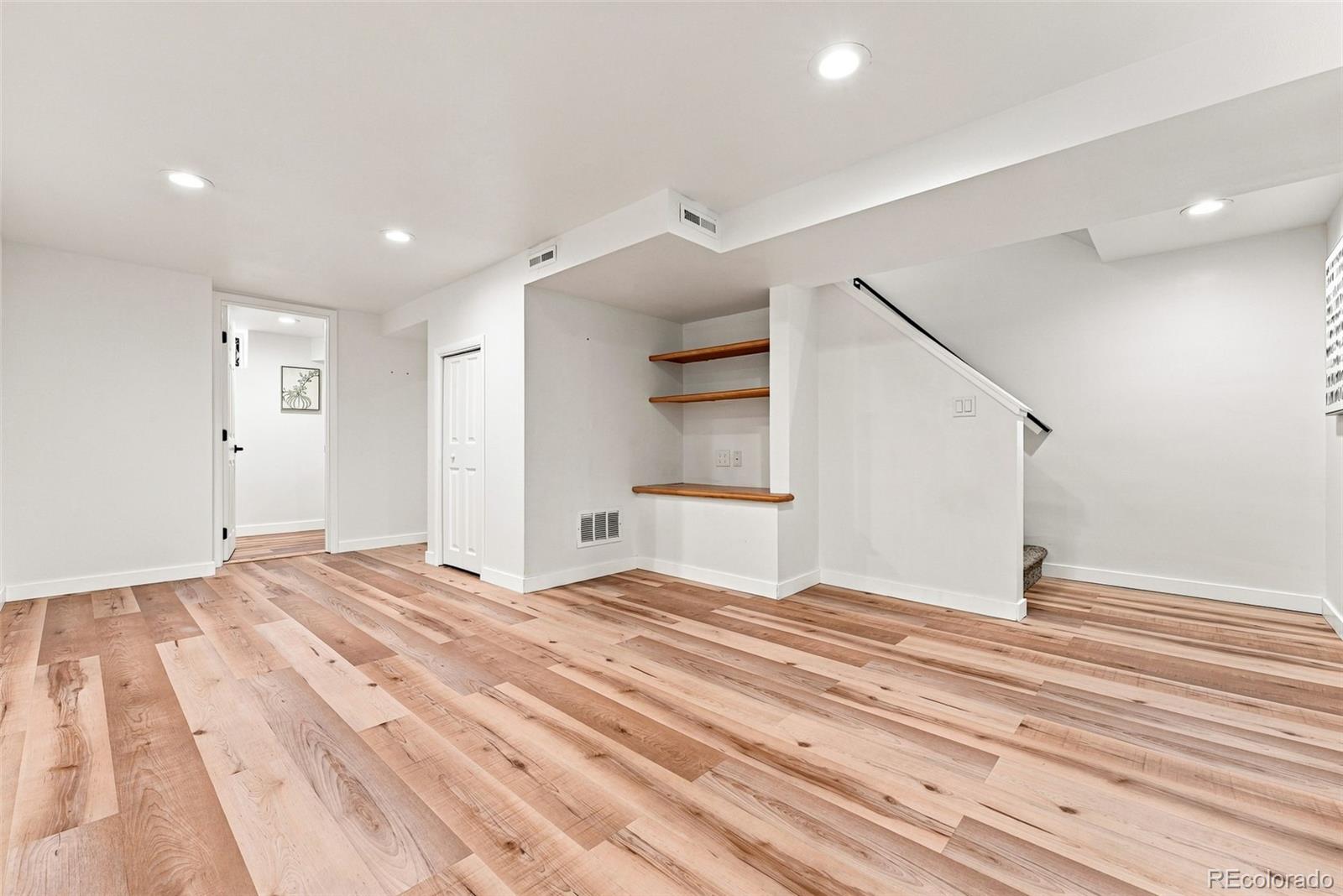 MLS Image #30 for 1364  ivanhoe street,denver, Colorado