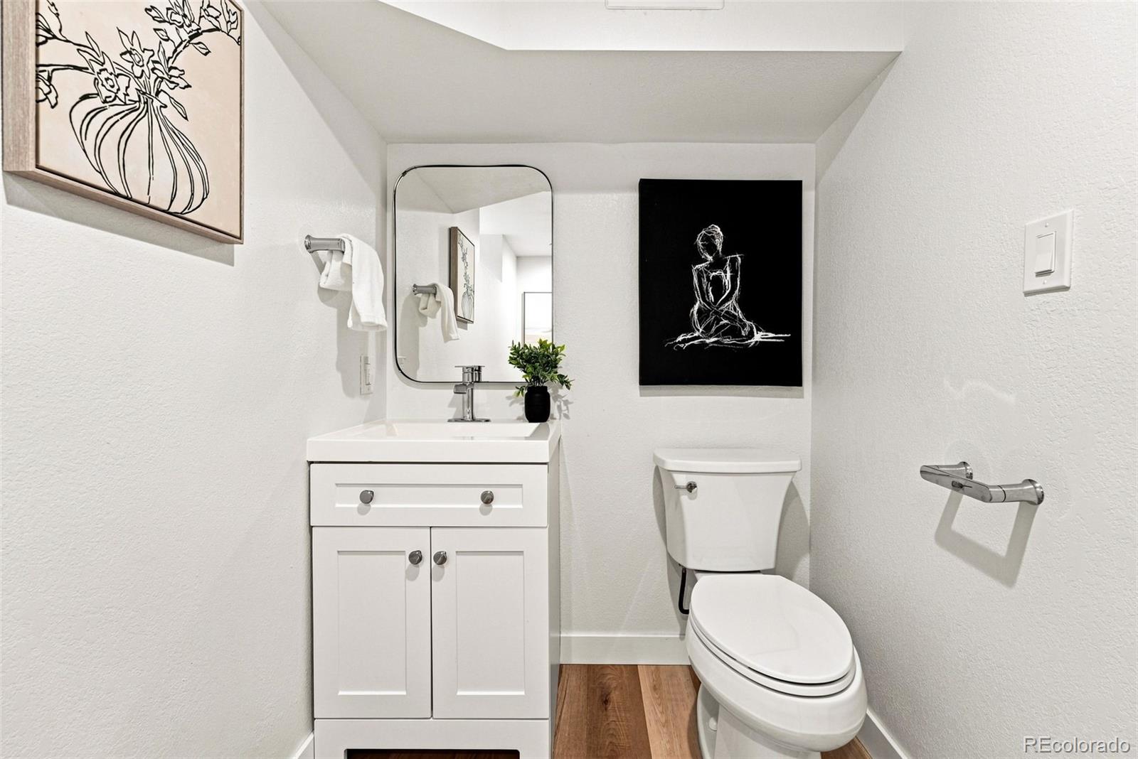 MLS Image #32 for 1364  ivanhoe street,denver, Colorado