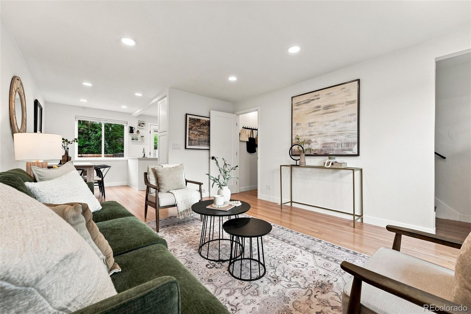 MLS Image #5 for 1364  ivanhoe street,denver, Colorado