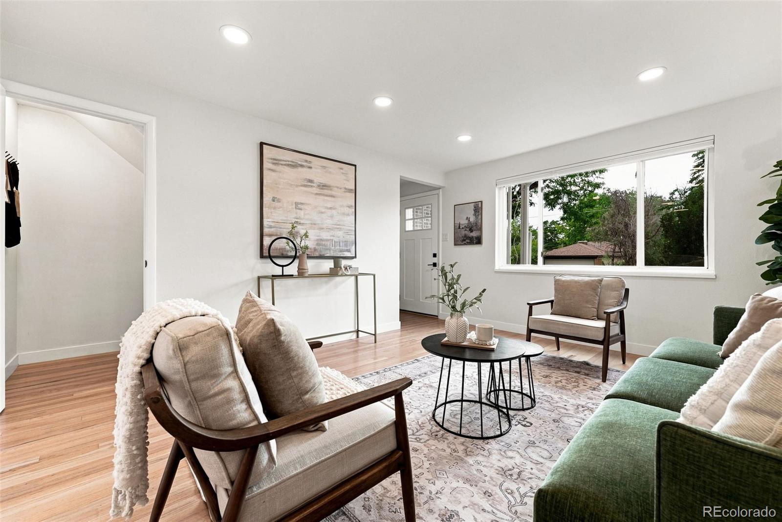 MLS Image #6 for 1364  ivanhoe street,denver, Colorado
