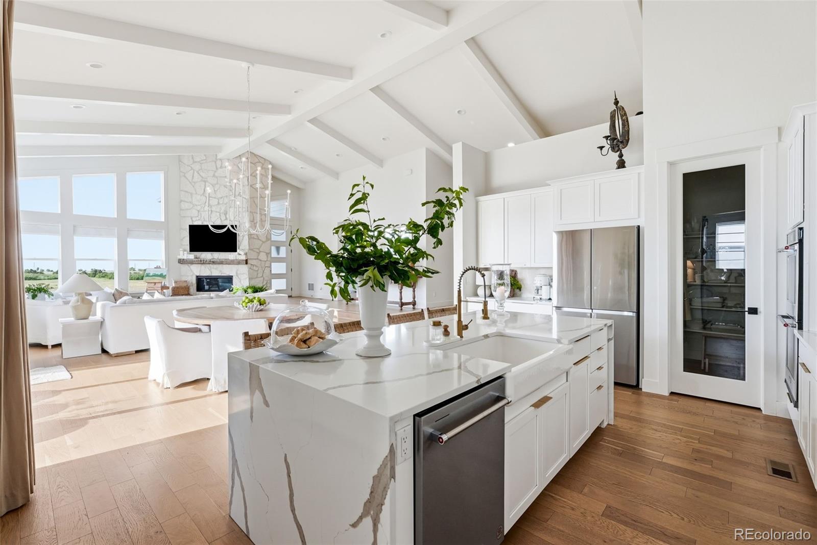 MLS Image #12 for 10110 e 63rd drive,denver, Colorado