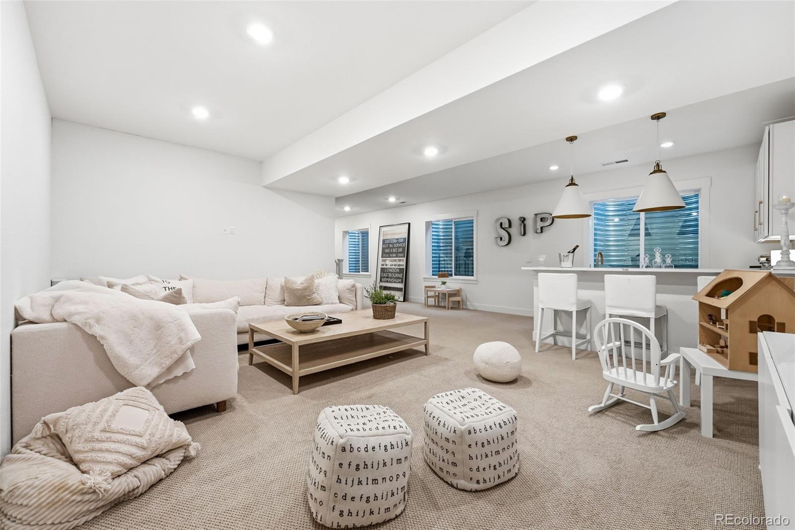 MLS Image #29 for 10110 e 63rd drive,denver, Colorado