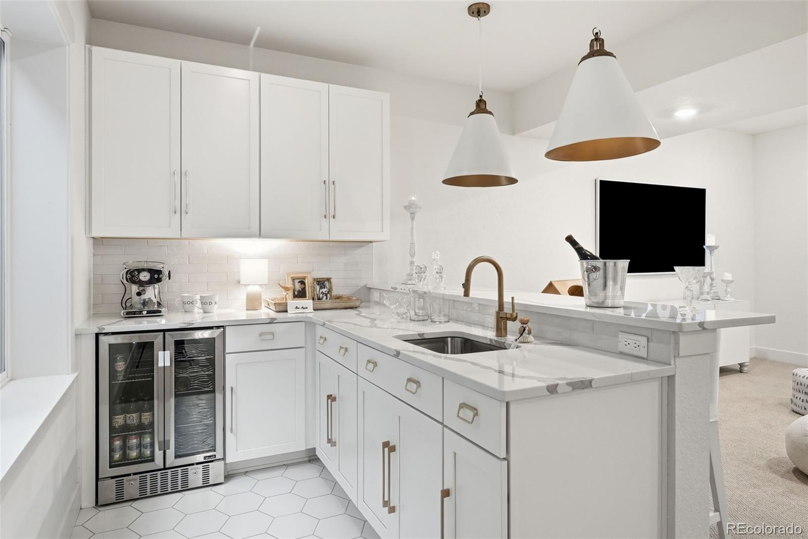 MLS Image #31 for 10110 e 63rd drive,denver, Colorado