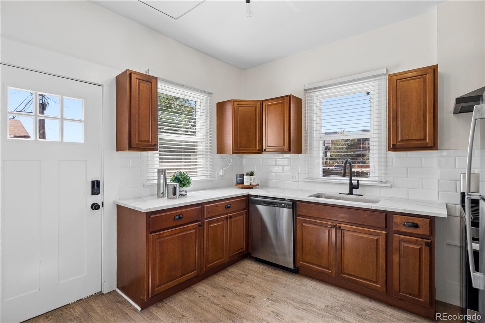 MLS Image #11 for 20 e 4th avenue,denver, Colorado