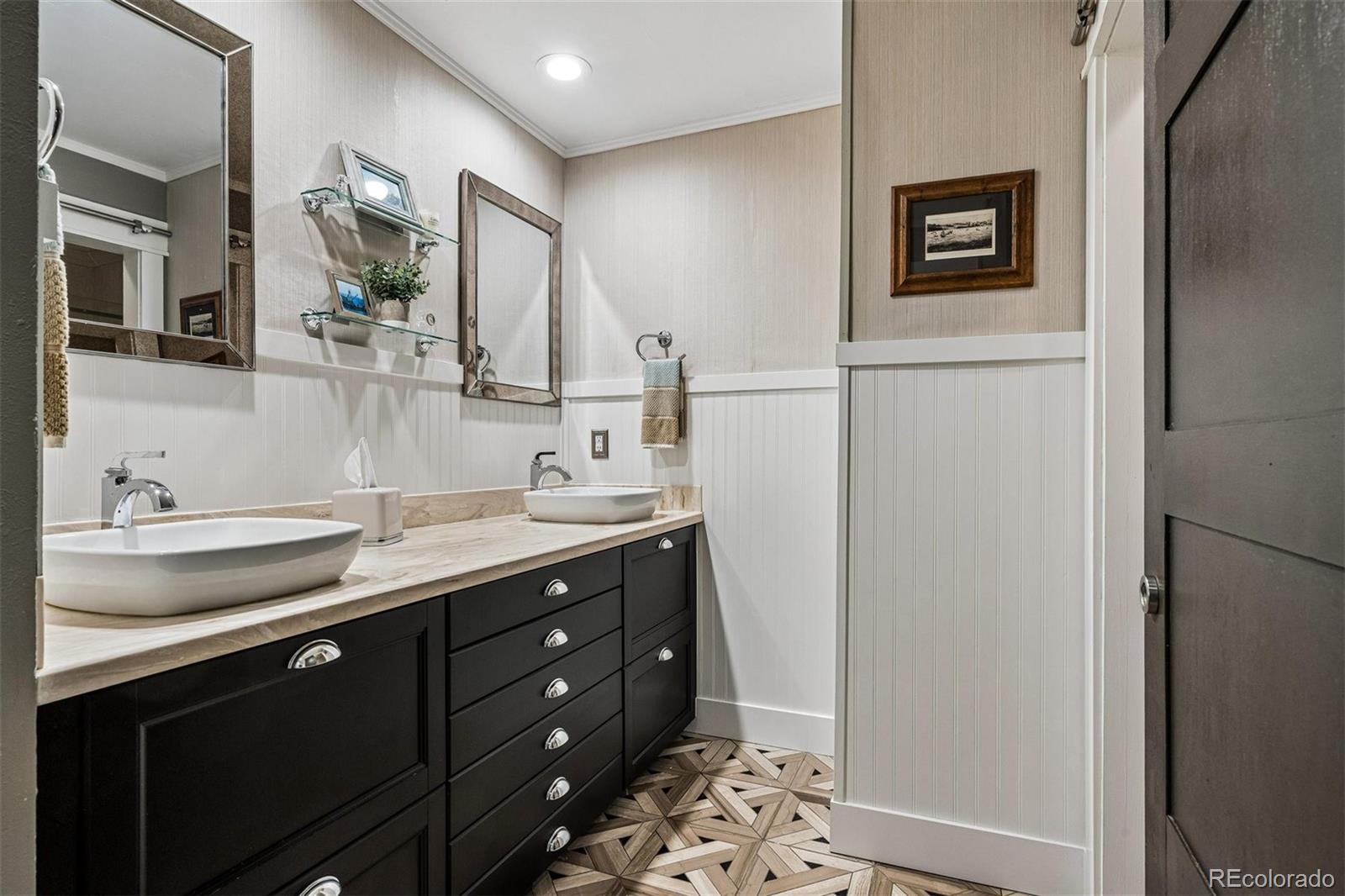 MLS Image #33 for 2770 s elmira street,denver, Colorado