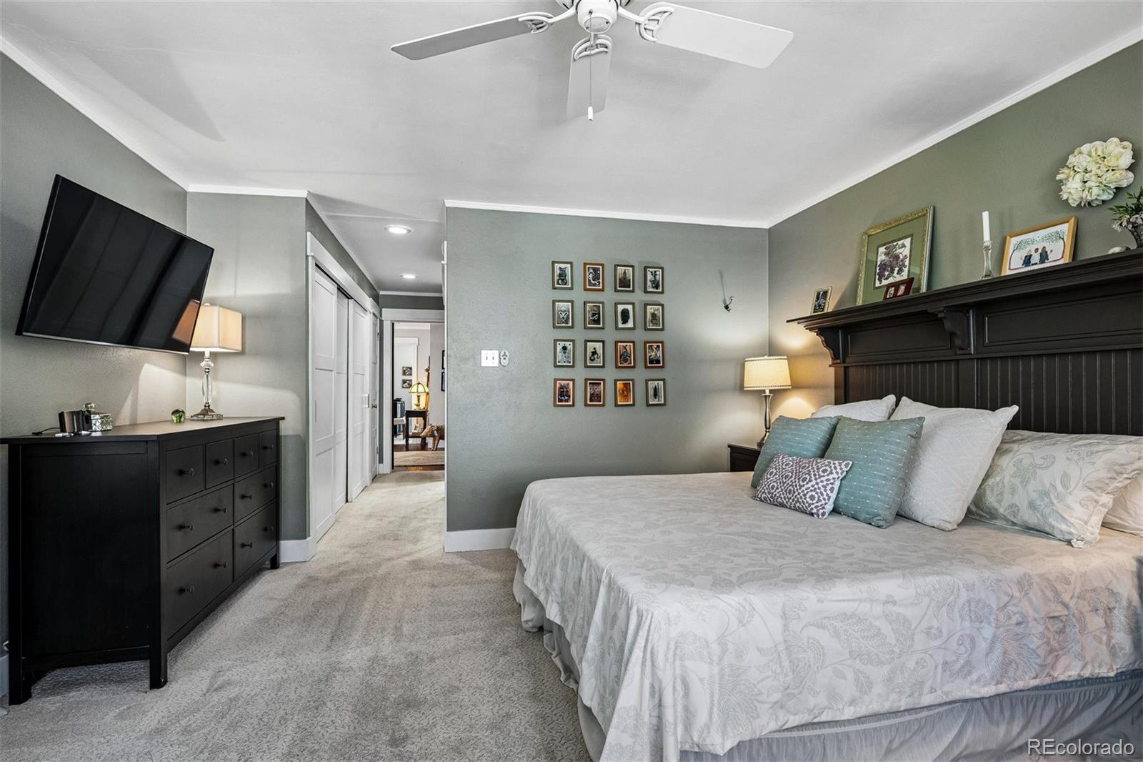 MLS Image #38 for 2770 s elmira street,denver, Colorado