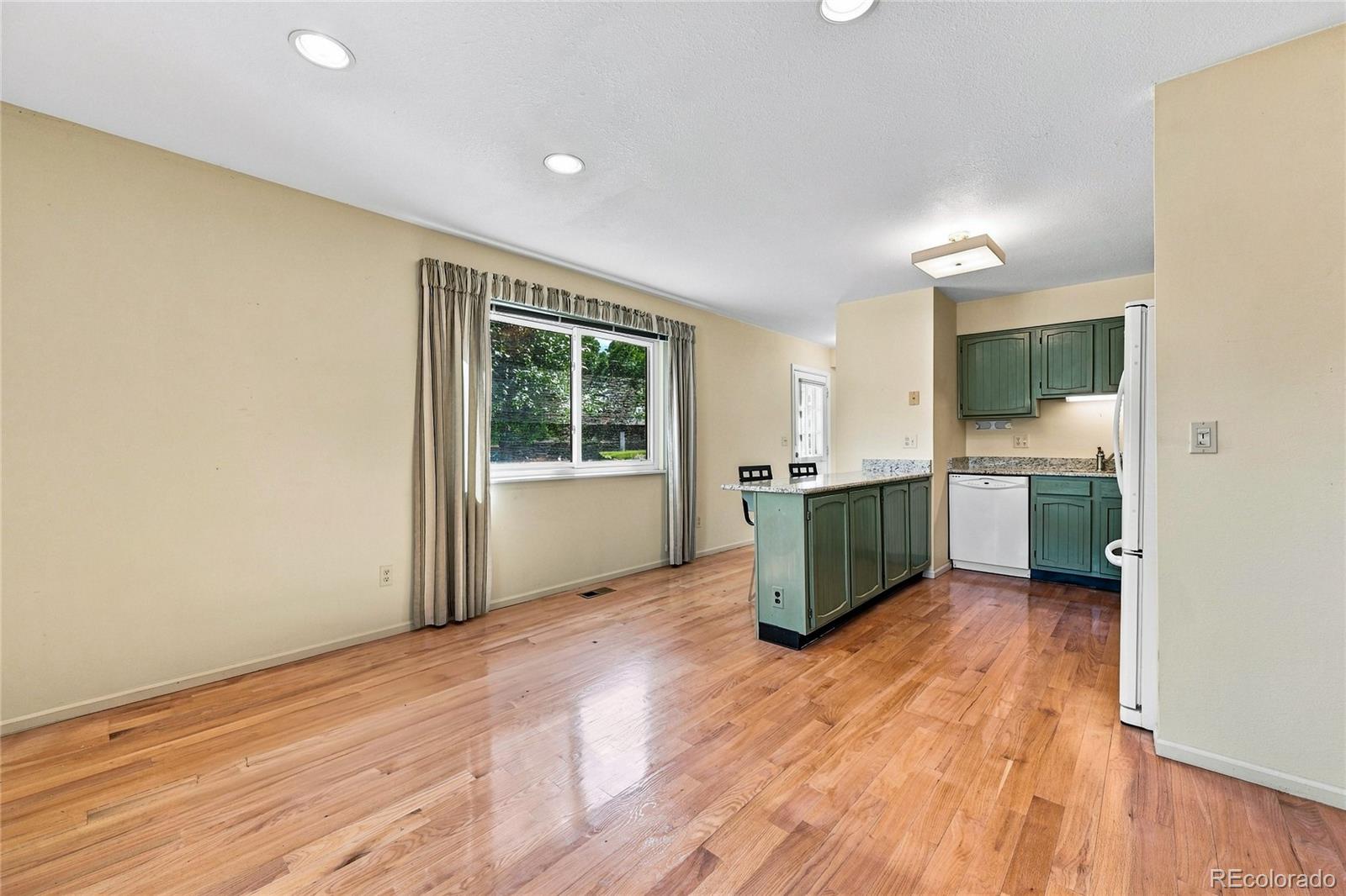 MLS Image #19 for 412 s balsam street,denver, Colorado