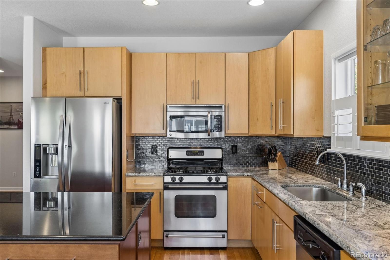 MLS Image #12 for 902 s leyden street,denver, Colorado