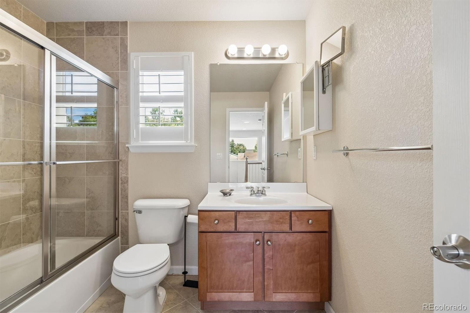 MLS Image #24 for 902 s leyden street,denver, Colorado