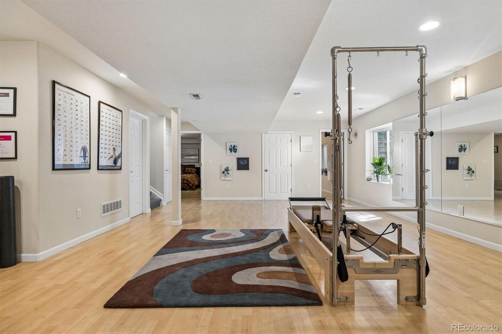 MLS Image #27 for 902 s leyden street,denver, Colorado