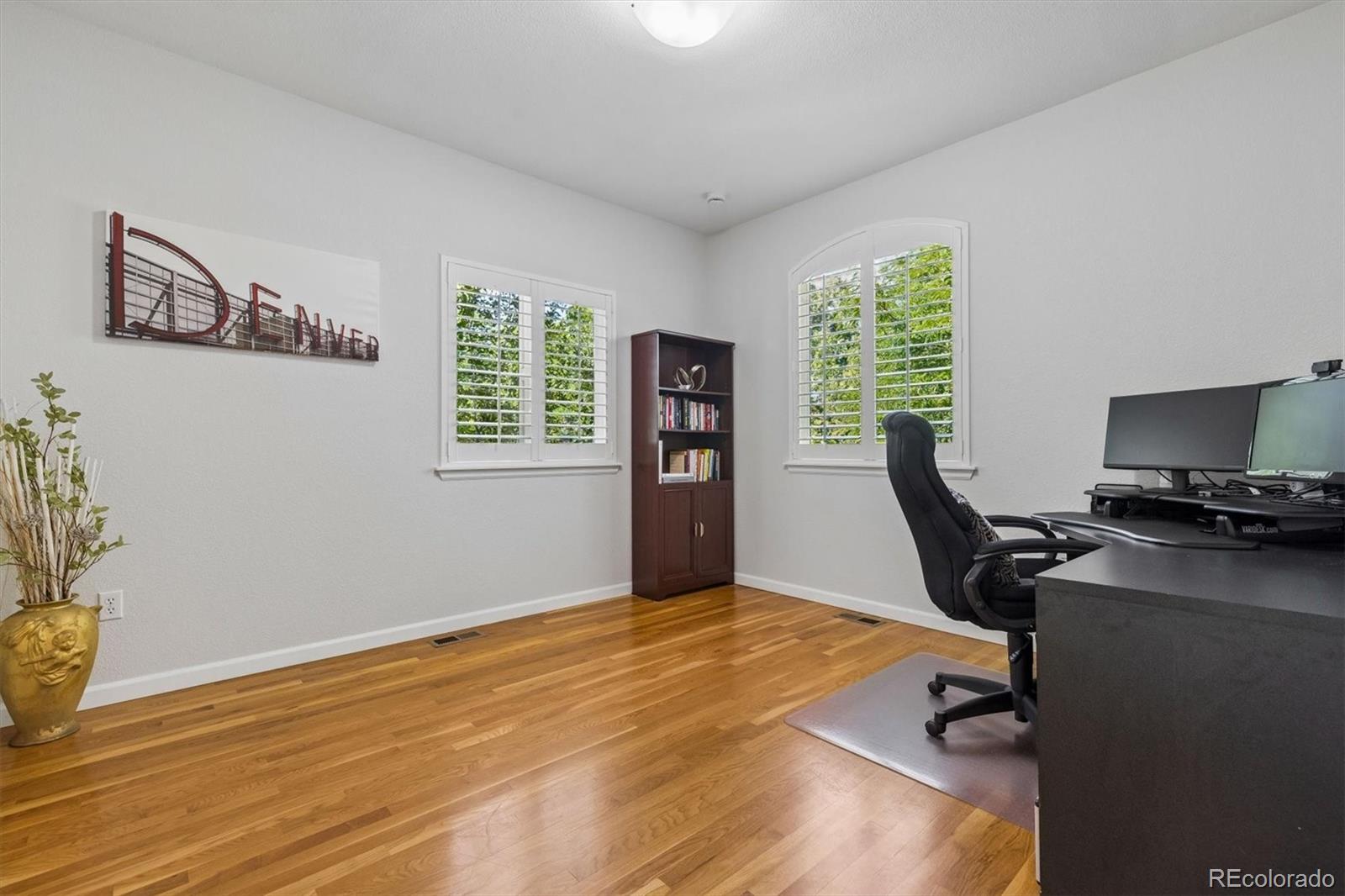 MLS Image #5 for 902 s leyden street,denver, Colorado