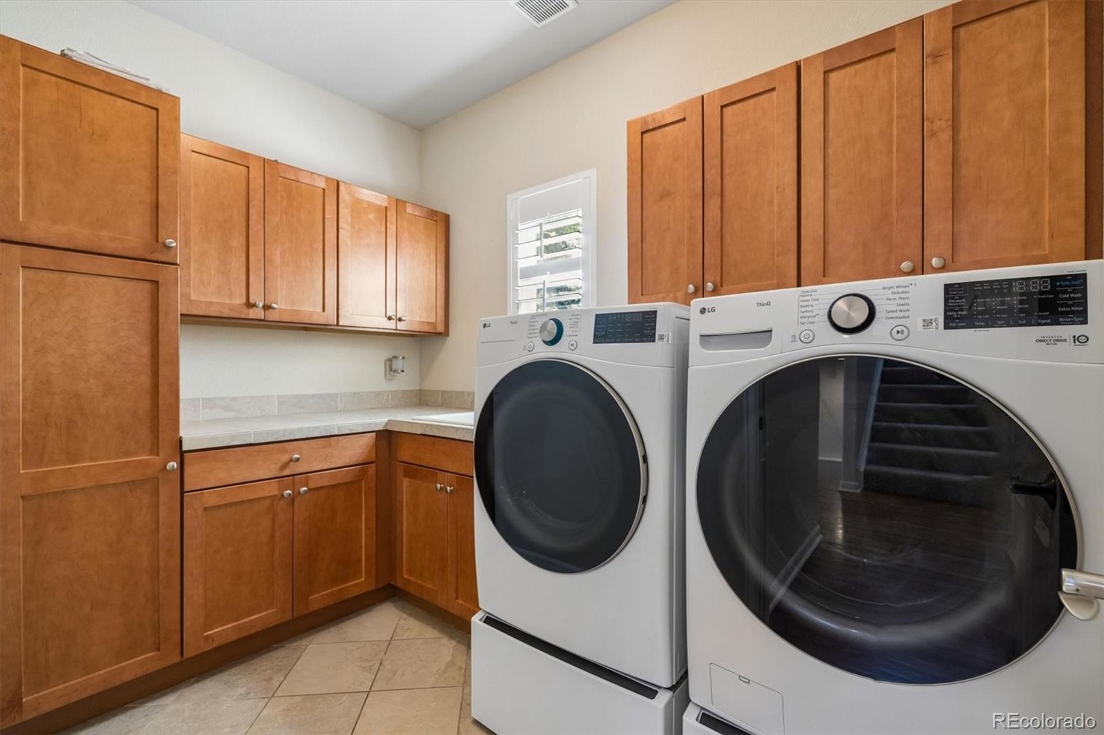 MLS Image #7 for 902 s leyden street,denver, Colorado