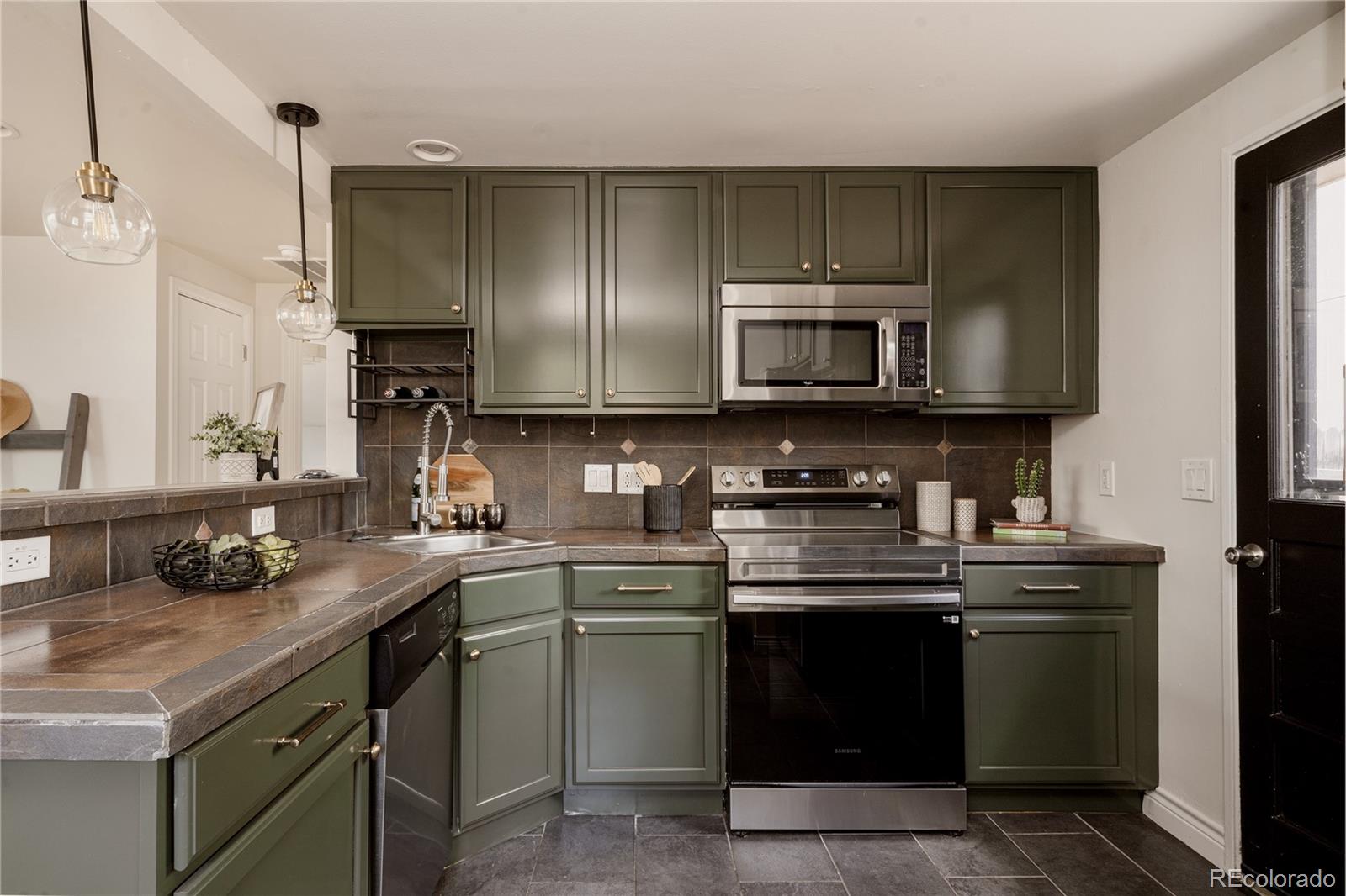 MLS Image #11 for 2615 w 26th avenue,denver, Colorado