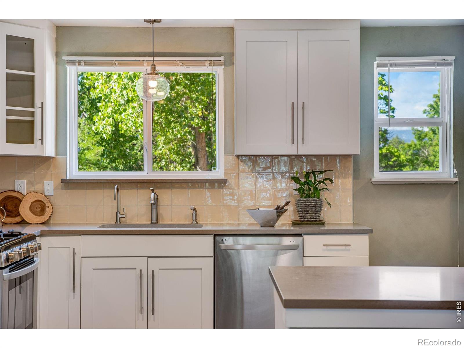 MLS Image #14 for 7618  aberdeen way,boulder, Colorado