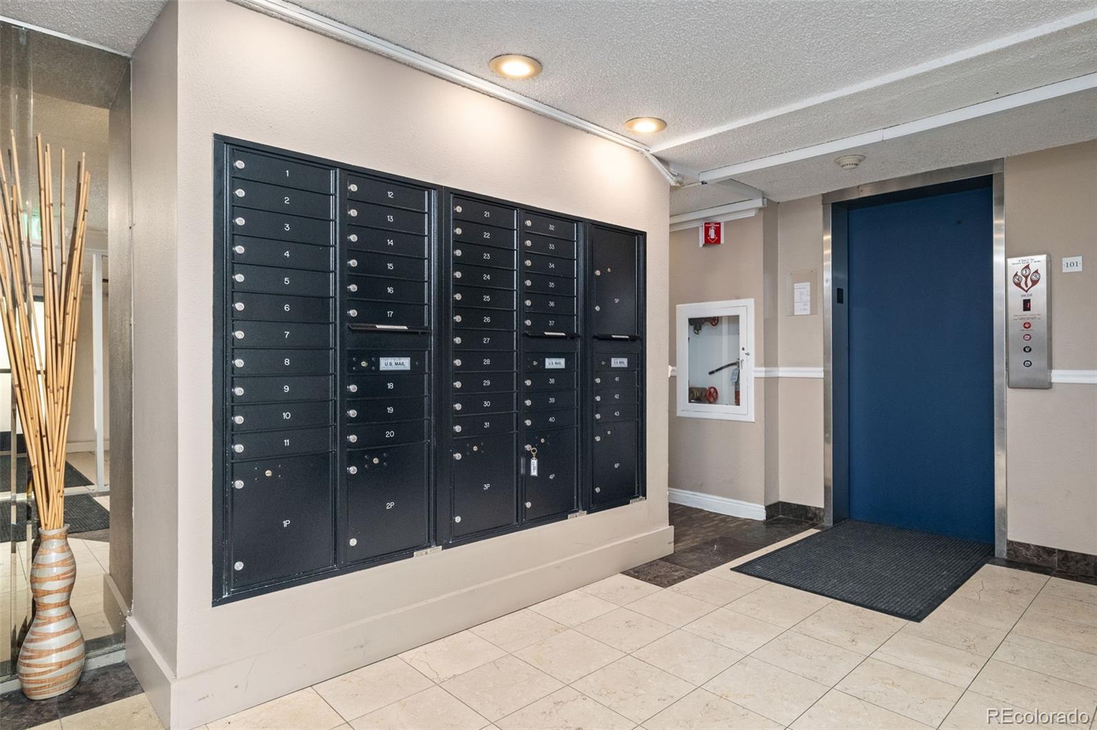 MLS Image #11 for 1125 n washington street,denver, Colorado