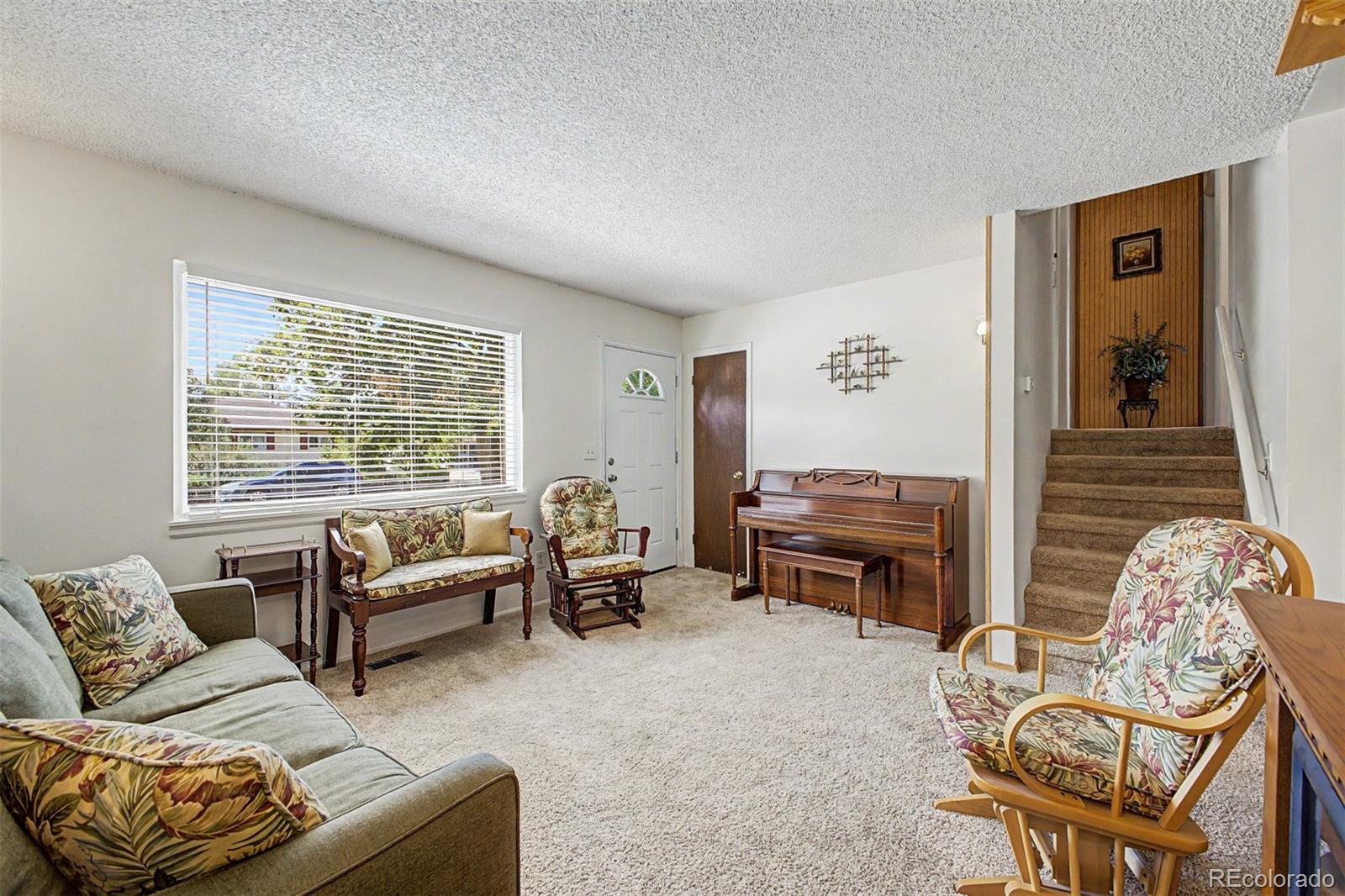 MLS Image #2 for 914 s macon street,aurora, Colorado