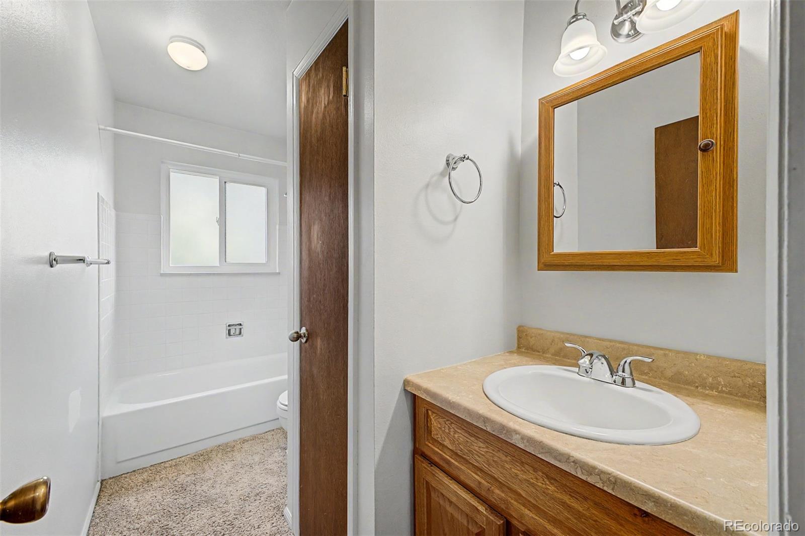 MLS Image #8 for 914 s macon street,aurora, Colorado