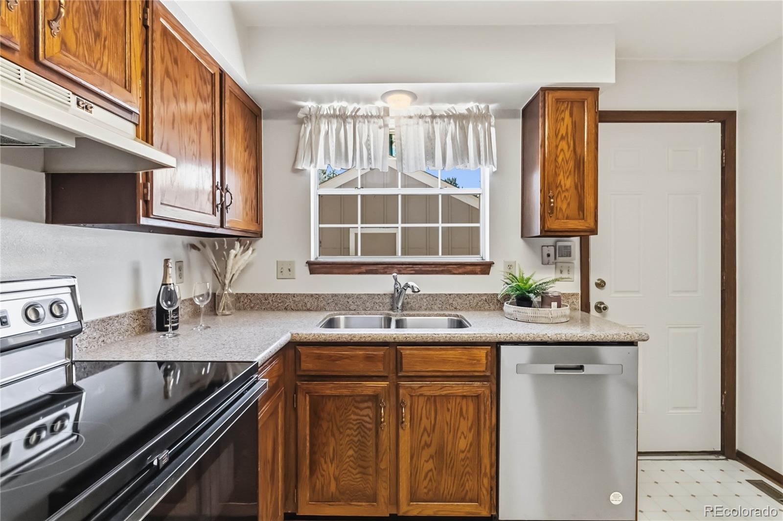 MLS Image #13 for 7101 w yale avenue,denver, Colorado