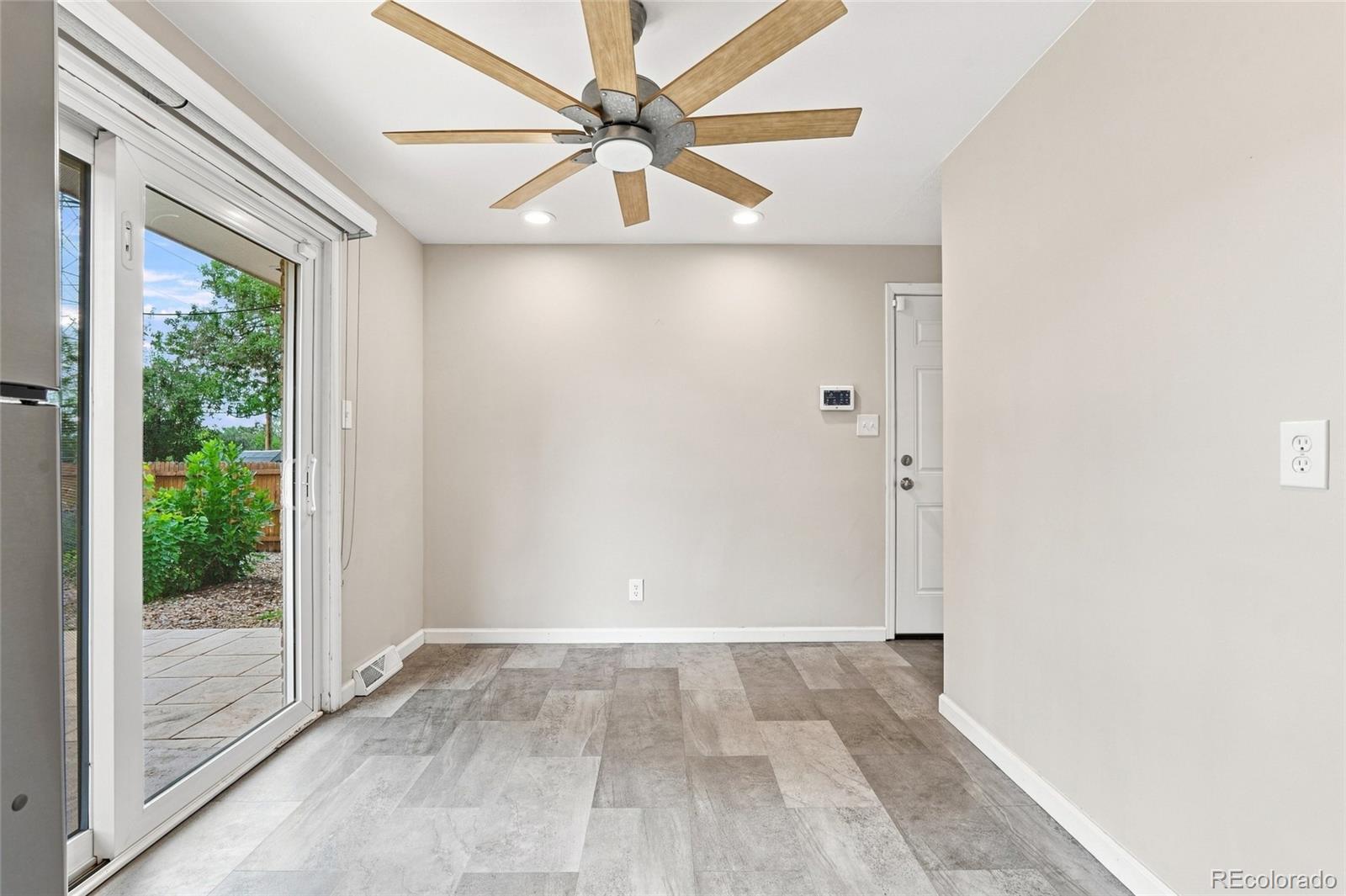 MLS Image #10 for 1461 s magnolia way,denver, Colorado