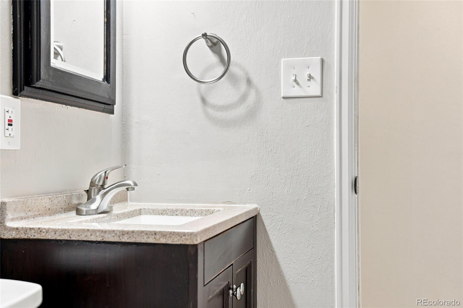 MLS Image #15 for 1461 s magnolia way,denver, Colorado