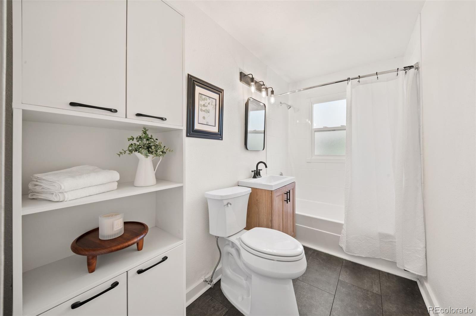 MLS Image #17 for 4515 s delaware street,englewood, Colorado