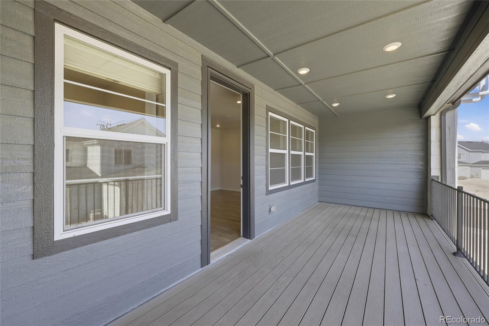 MLS Image #11 for 8806  fraser river loop,littleton, Colorado