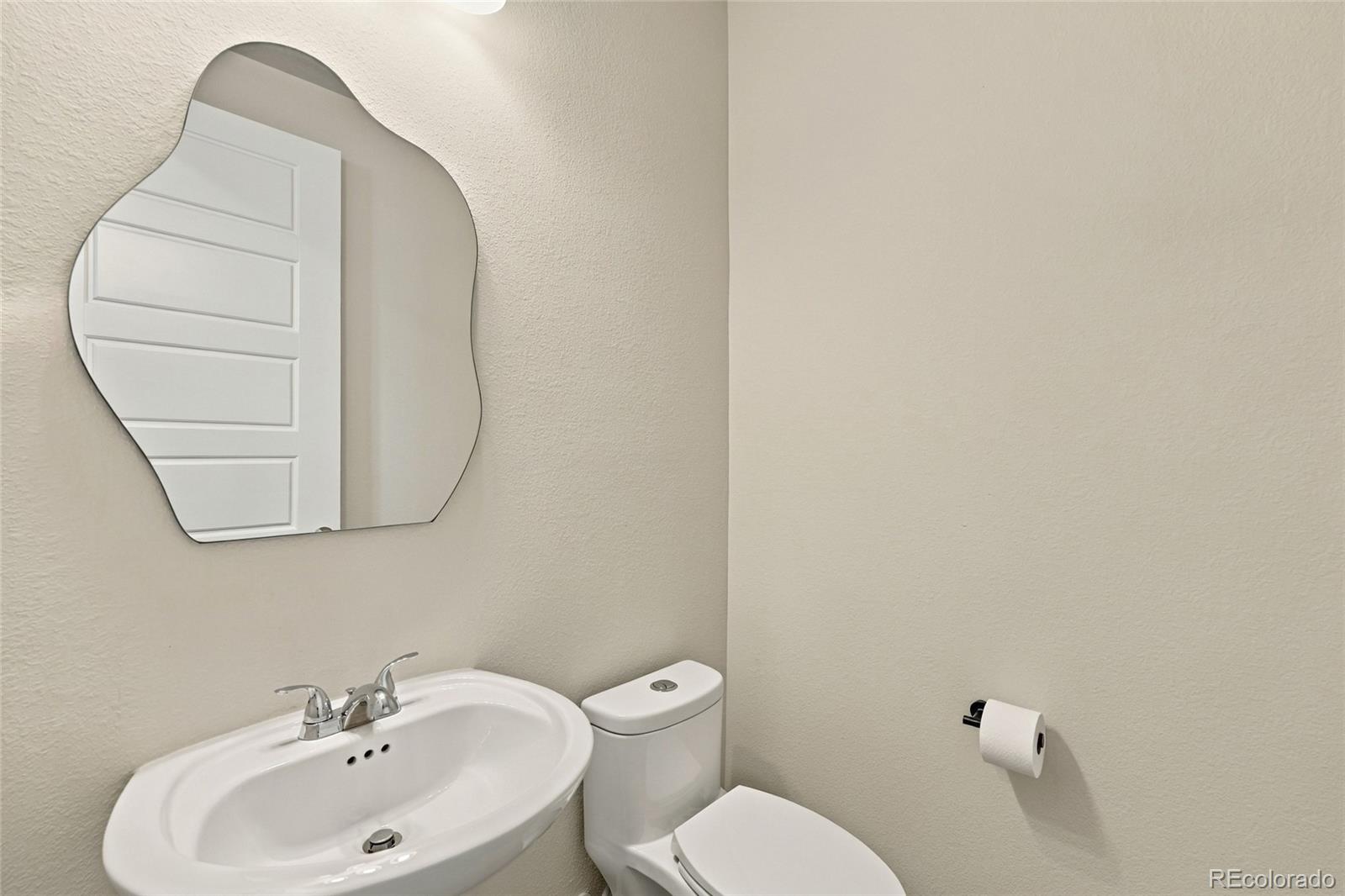 MLS Image #18 for 8806  fraser river loop,littleton, Colorado