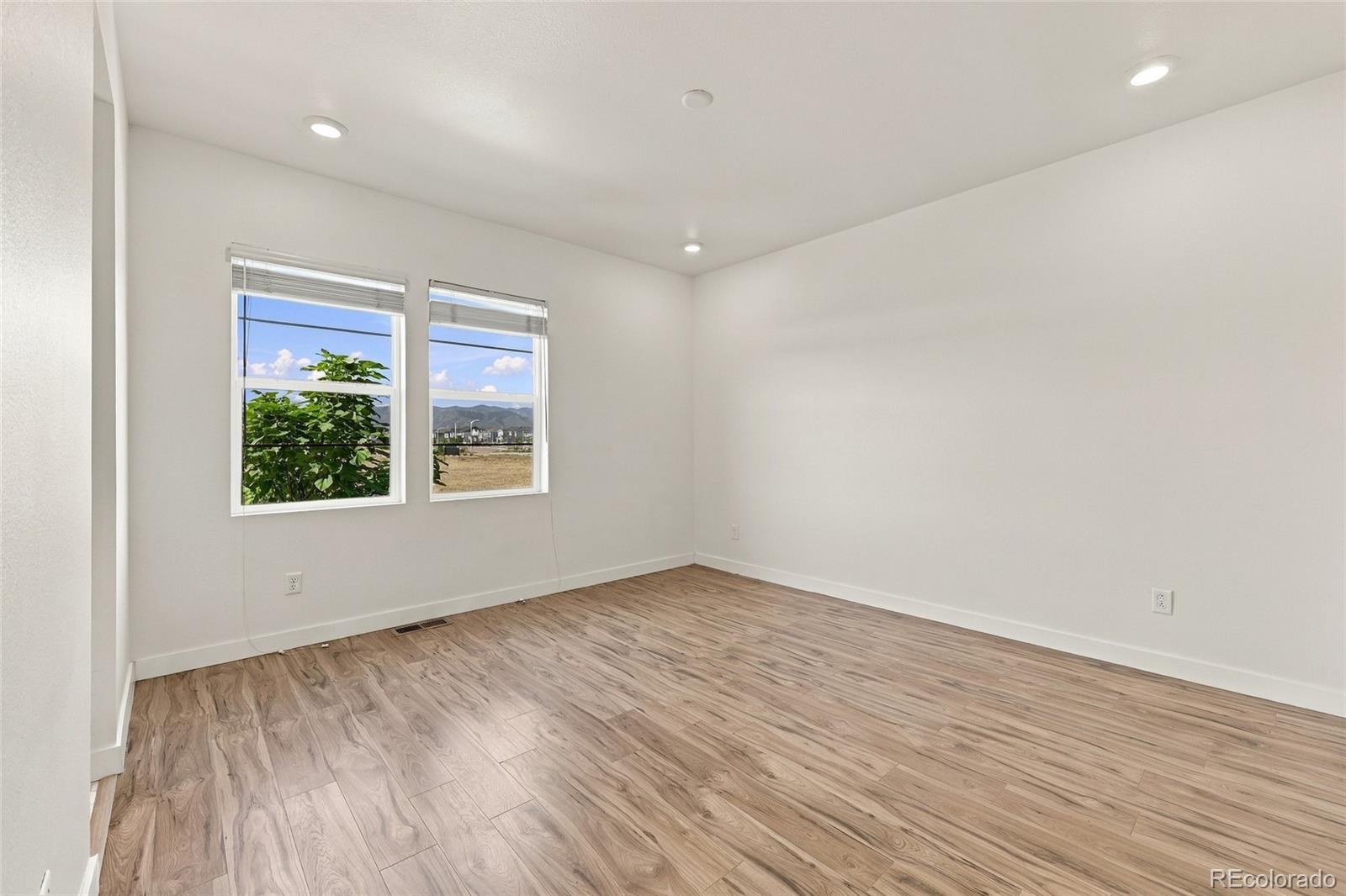 MLS Image #22 for 8806  fraser river loop,littleton, Colorado