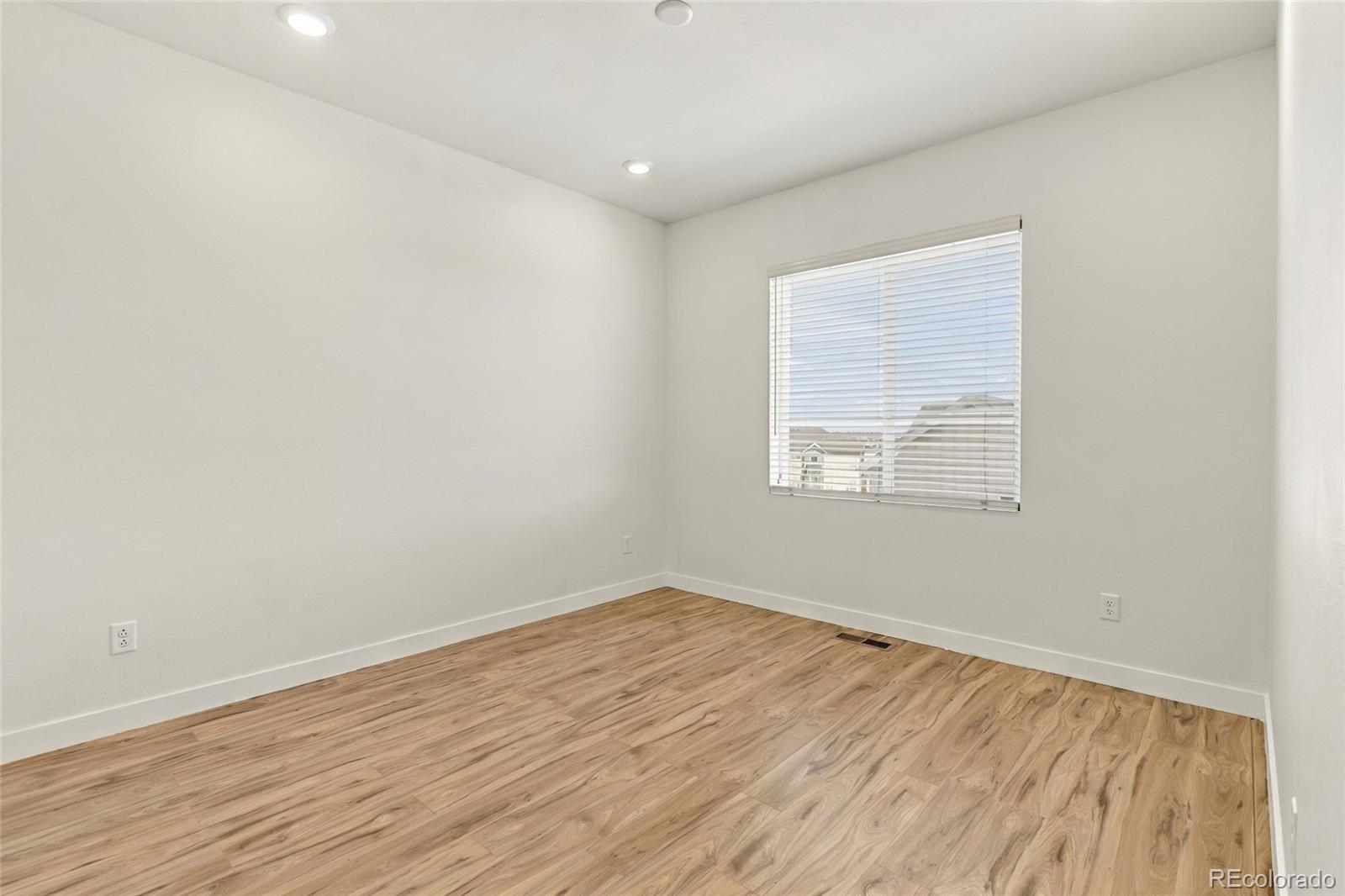 MLS Image #31 for 8806  fraser river loop,littleton, Colorado