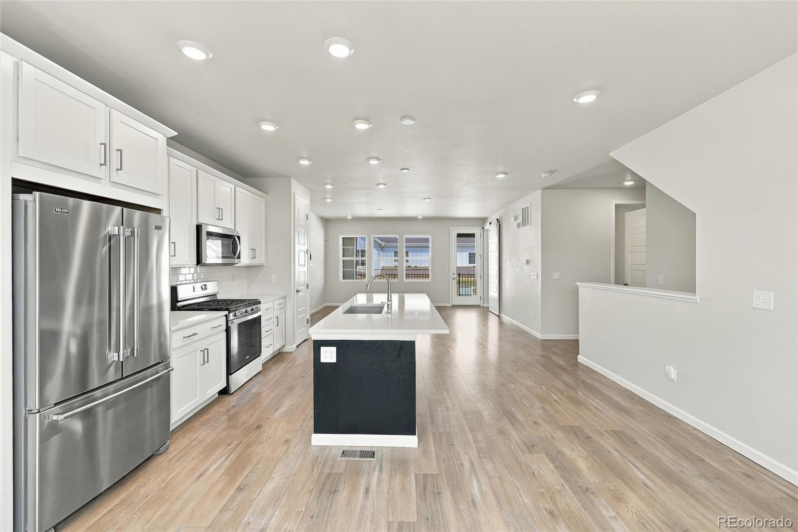 MLS Image #8 for 8806  fraser river loop,littleton, Colorado