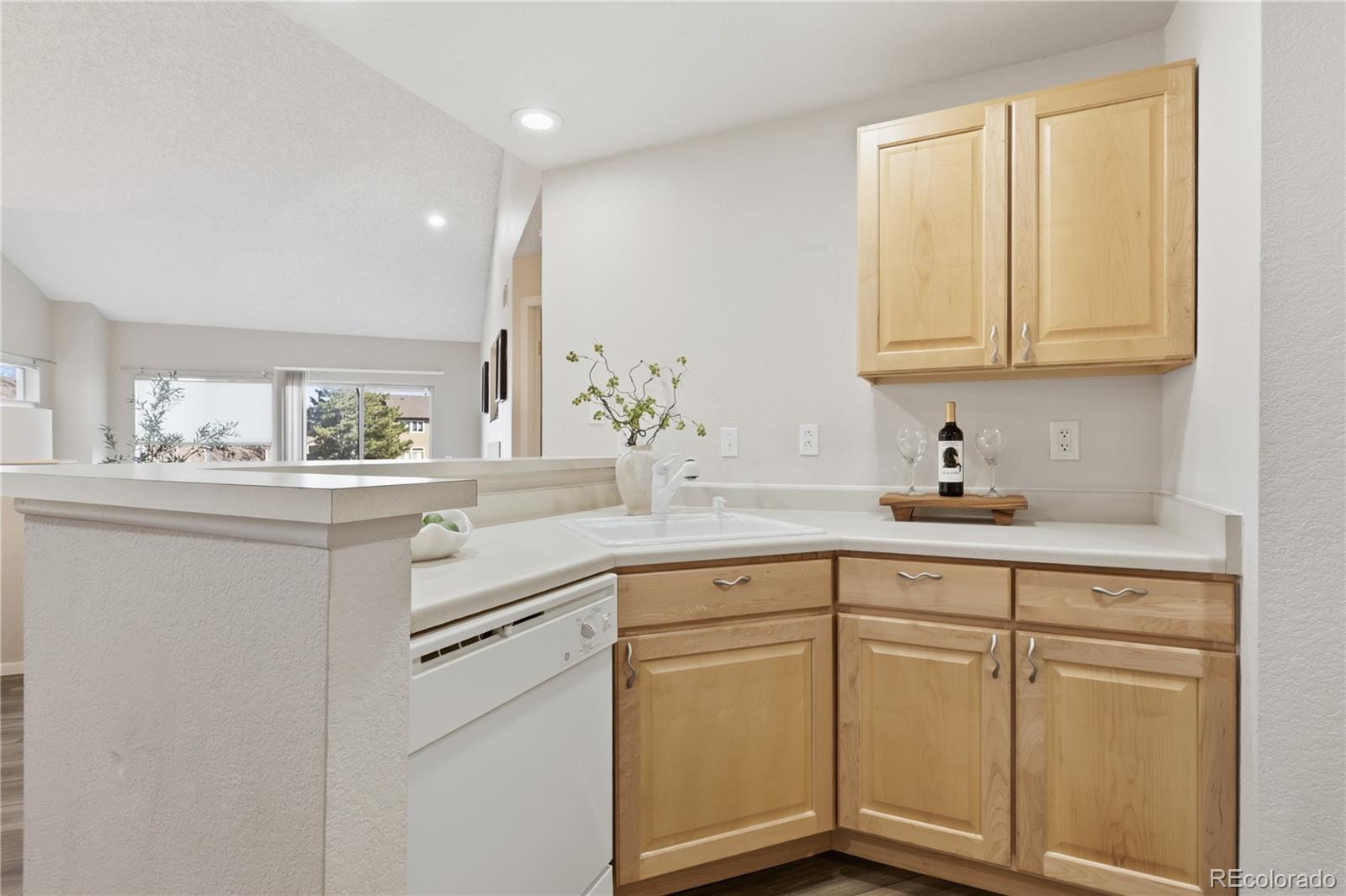 MLS Image #15 for 6001 s yosemite street,greenwood village, Colorado