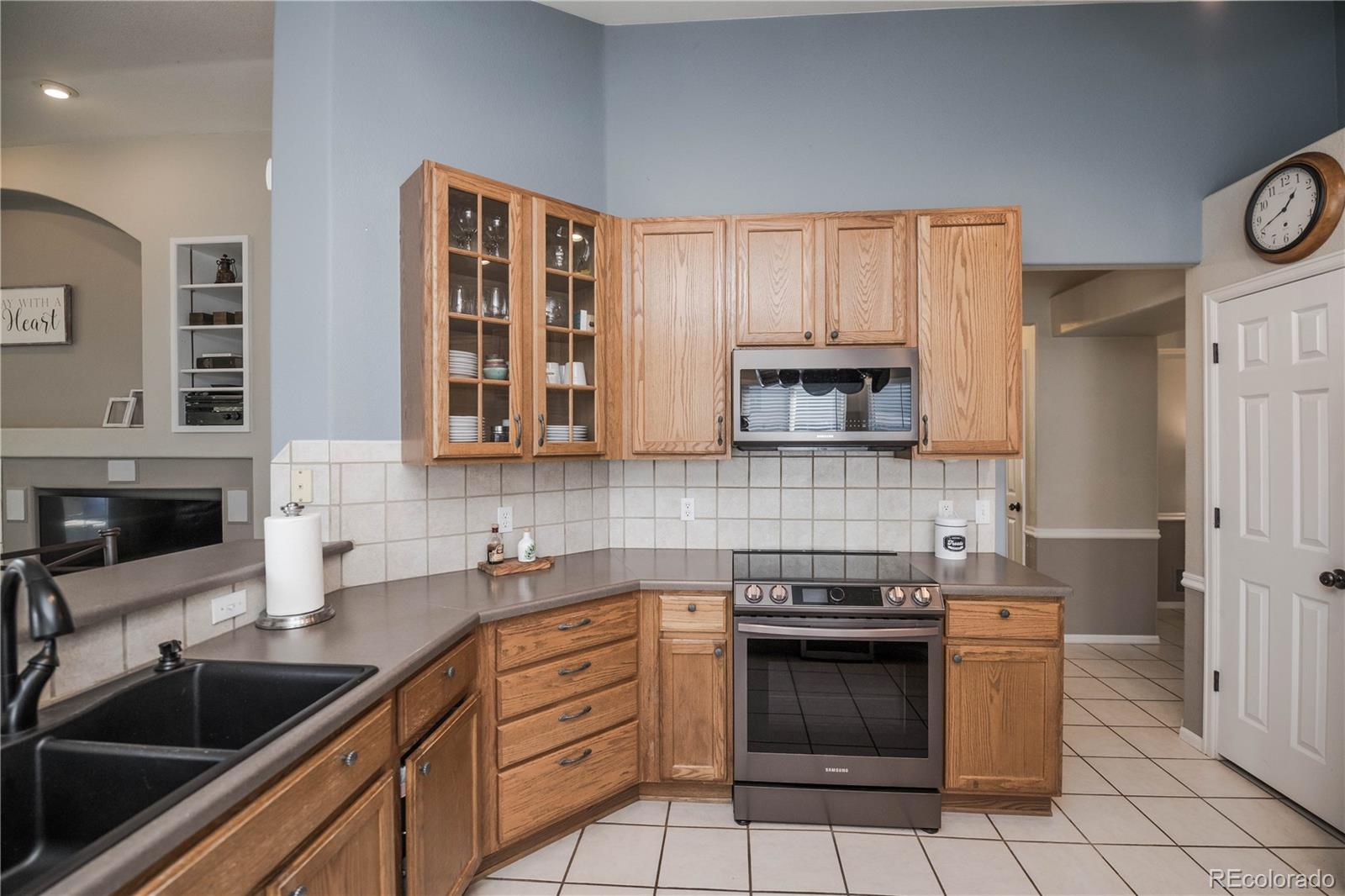 MLS Image #15 for 22755 e alamo place,aurora, Colorado