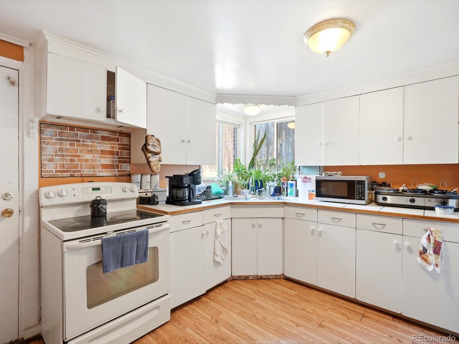 MLS Image #4 for 2732 w 37th avenue,denver, Colorado
