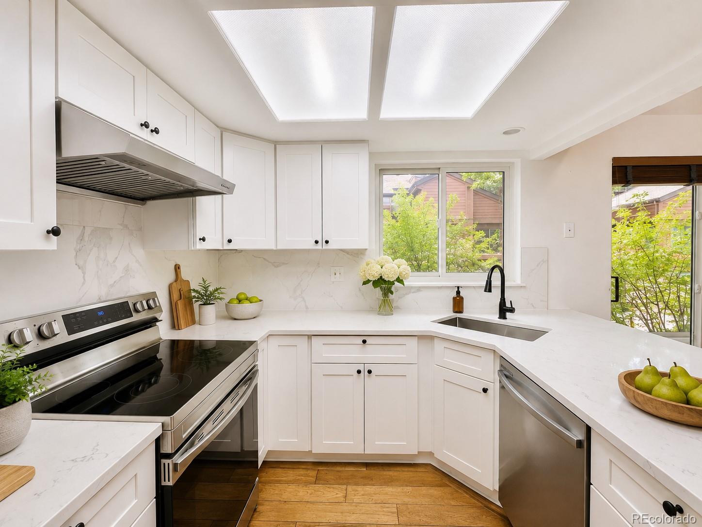 MLS Image #4 for 2685 s dayton way,denver, Colorado