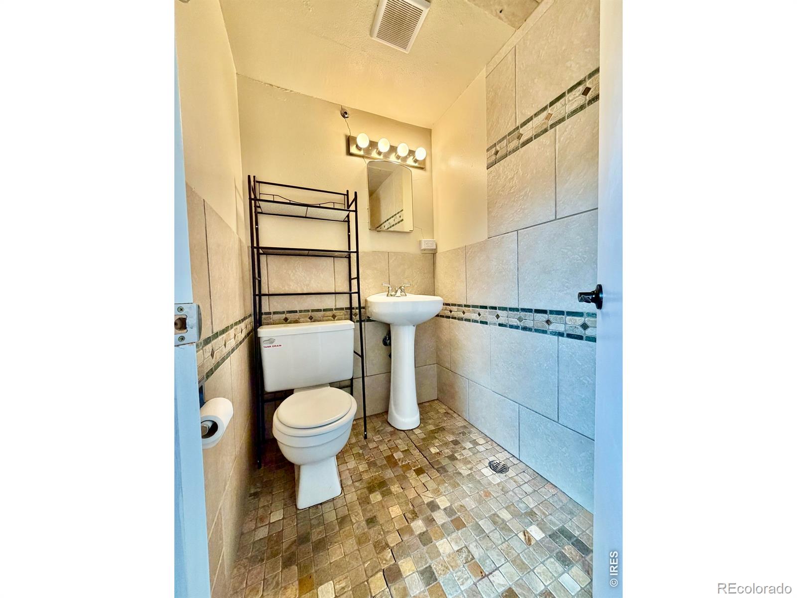 MLS Image #11 for 1925 s crestmore court,fort collins, Colorado