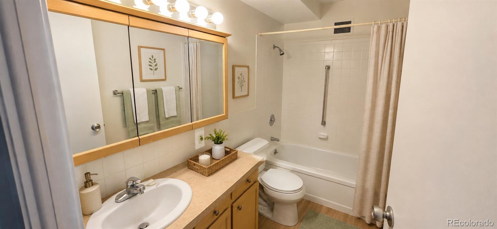 MLS Image #3 for 660 s alton way,denver, Colorado