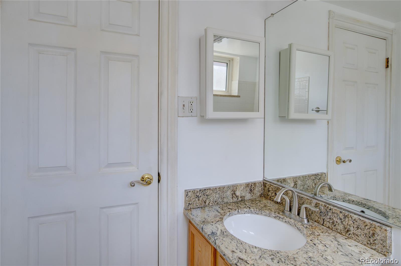MLS Image #11 for 925 e 8 avenue,denver, Colorado