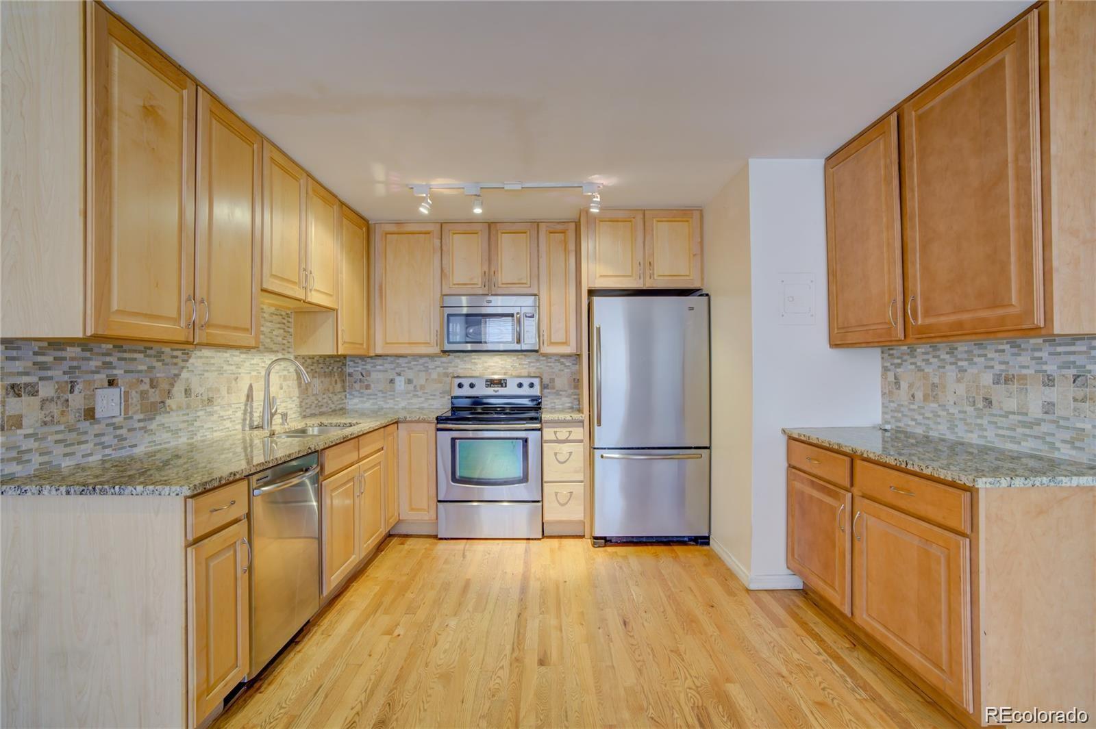MLS Image #4 for 925 e 8 avenue,denver, Colorado