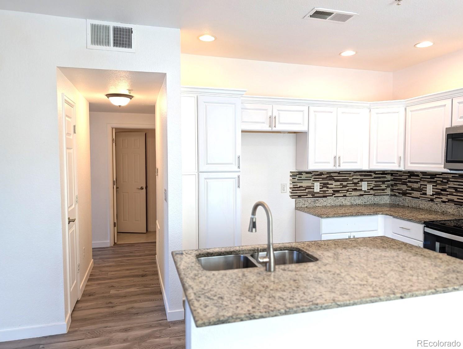 MLS Image #11 for 1614  granby way,aurora, Colorado
