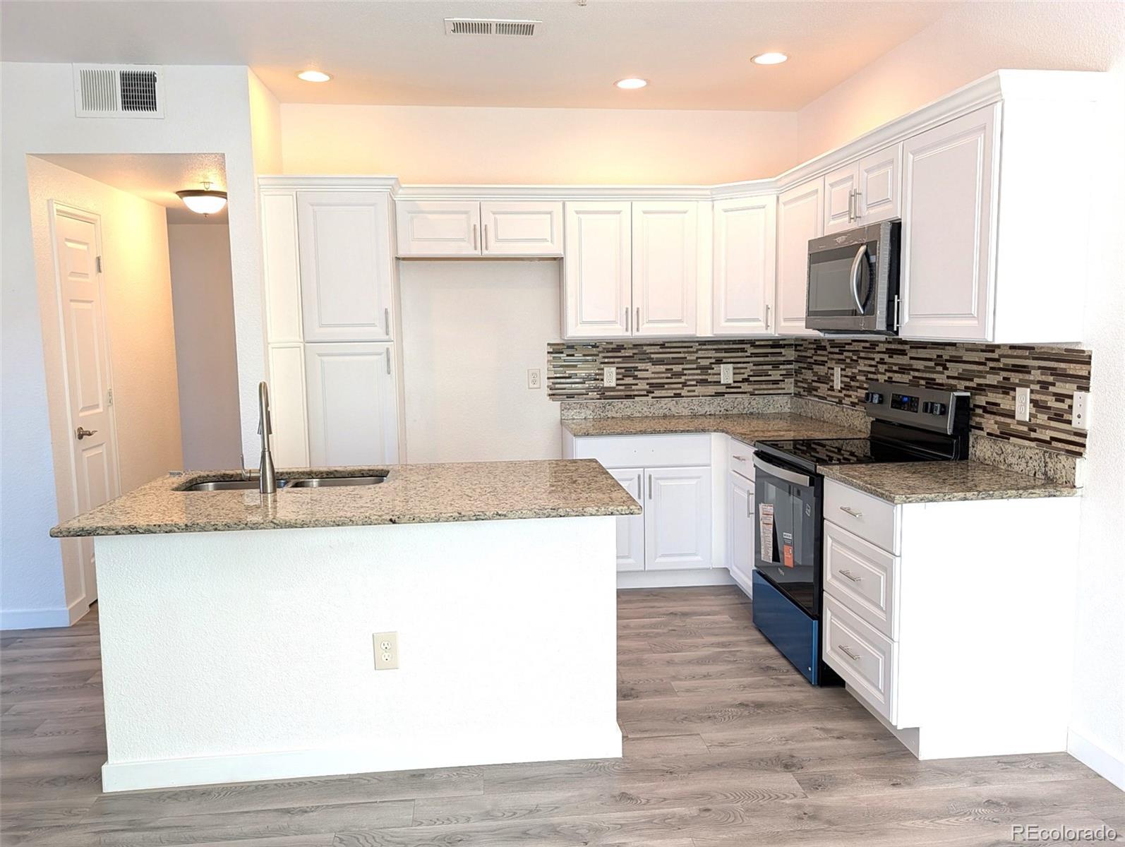 MLS Image #3 for 1614  granby way,aurora, Colorado