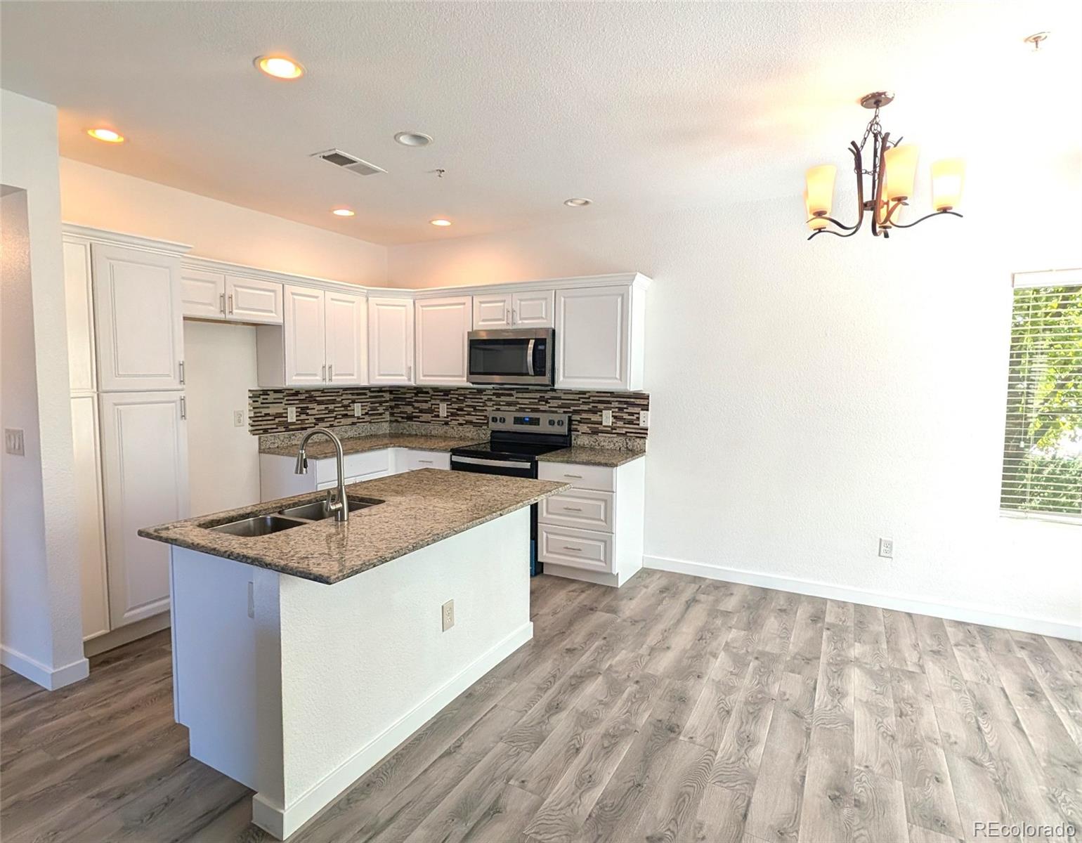 MLS Image #6 for 1614  granby way,aurora, Colorado